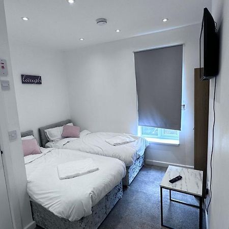 Comfy Diamond Ensuite Room Maidstone With Free Parking And Speedy Wifi Екстер'єр фото